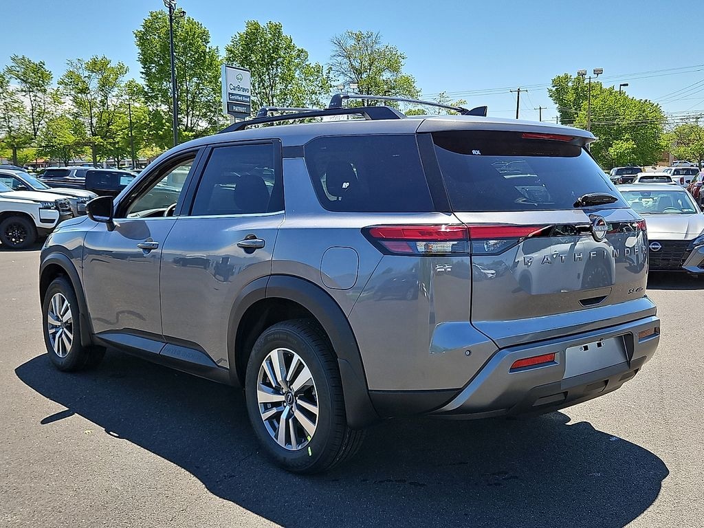 New 2026 Nissan Pathfinder SL SUV