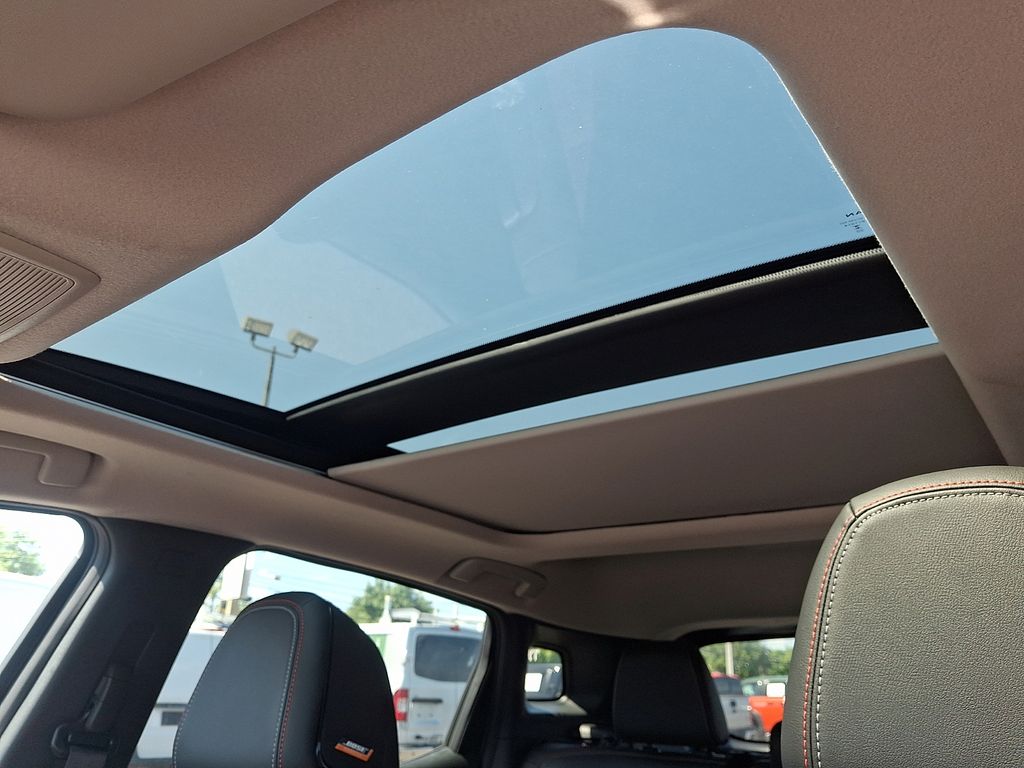 2026 Nissan KICKS SR AWD - Photo 10