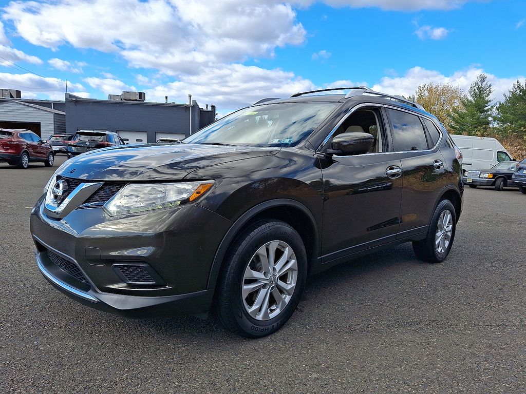 2016 Nissan Rogue SV photo 3