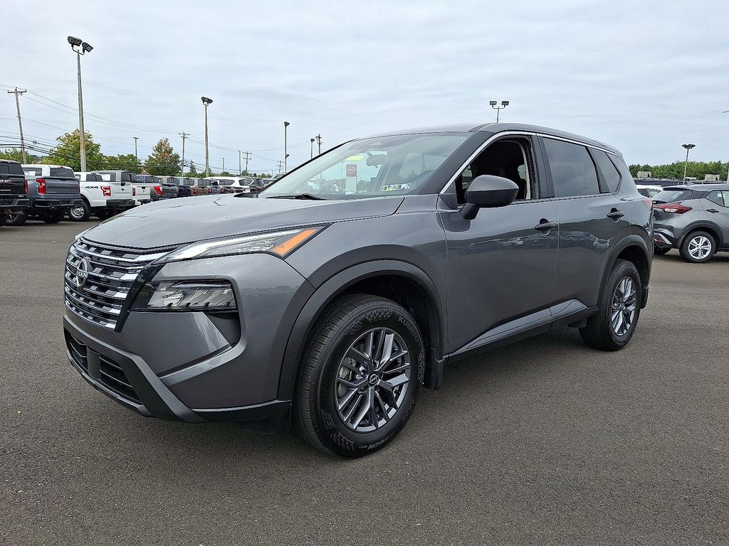 2024 Nissan Rogue S photo 2