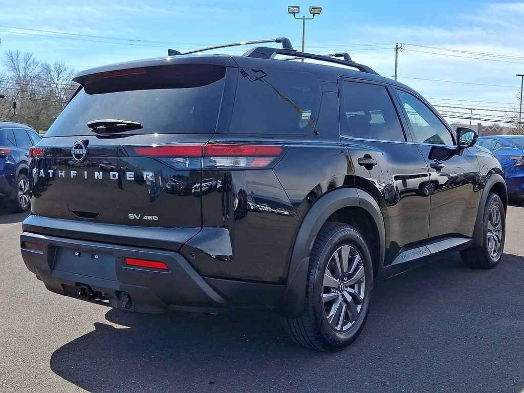 2023 Nissan Pathfinder SV - Photo 6