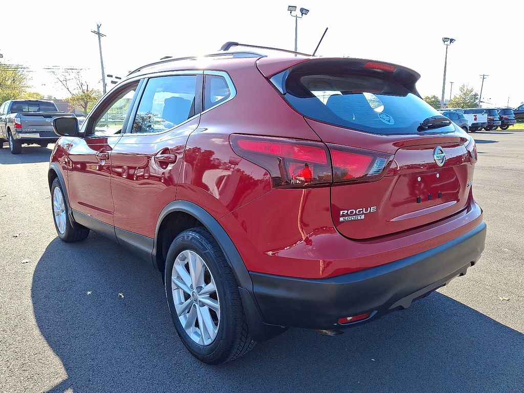 2018 Nissan Rogue Sport SV photo 4