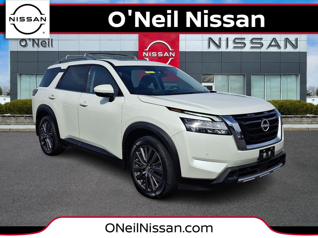2023 Nissan Pathfinder SL