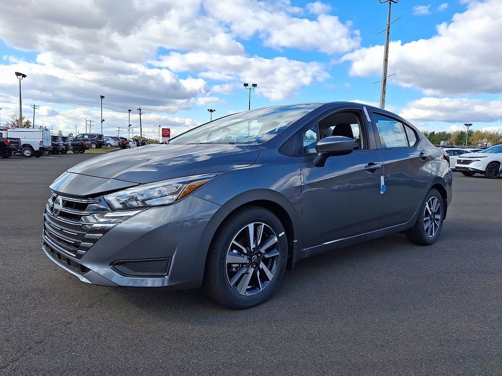 New 2025 Nissan Versa 1.6 SV Sedan