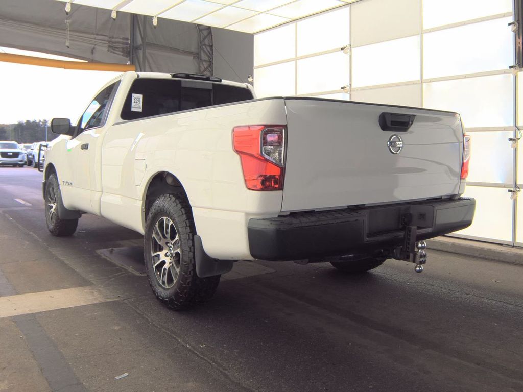 2017 Nissan Titan S photo 3
