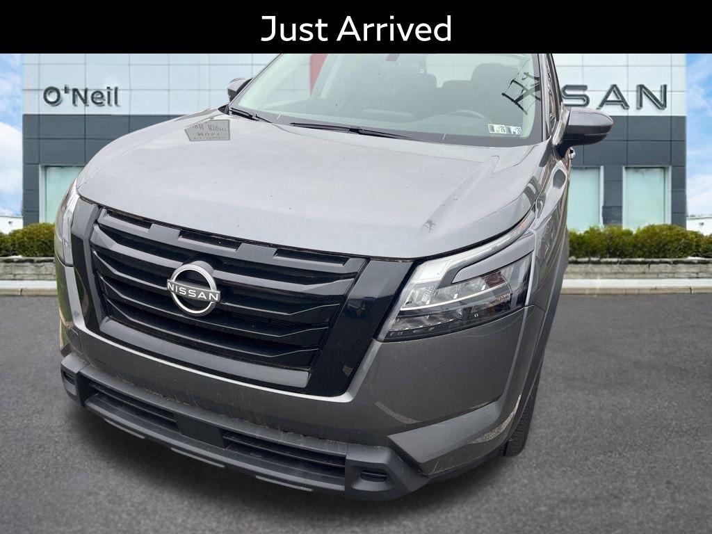 2023 Nissan Pathfinder SV 4WD's photo