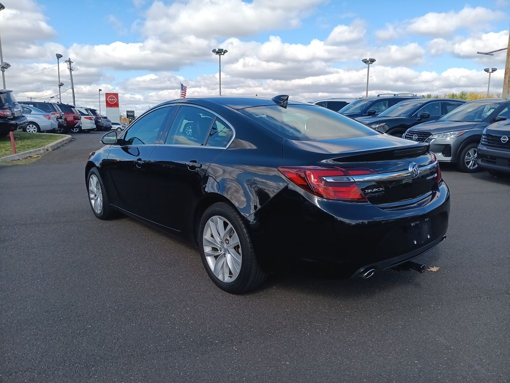 2016 Buick Regal Turbo photo 2