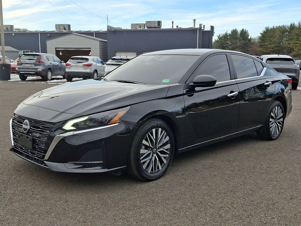 Certified 2025 Nissan Altima SV Sedan
