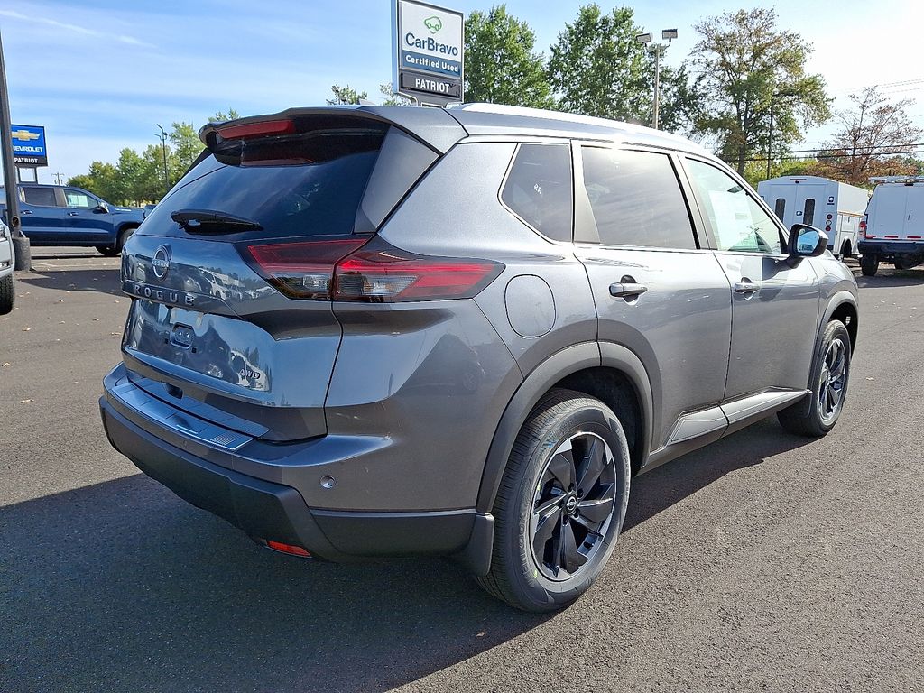 2026 Nissan Rogue SV photo 3