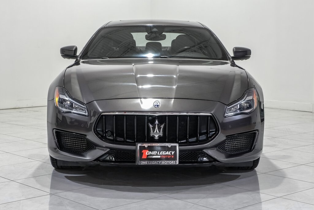 2022 Maserati Quattroporte Modena photo 2