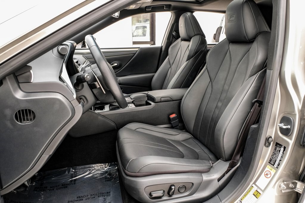 2019 Lexus ES 350 F SPORT photo 4