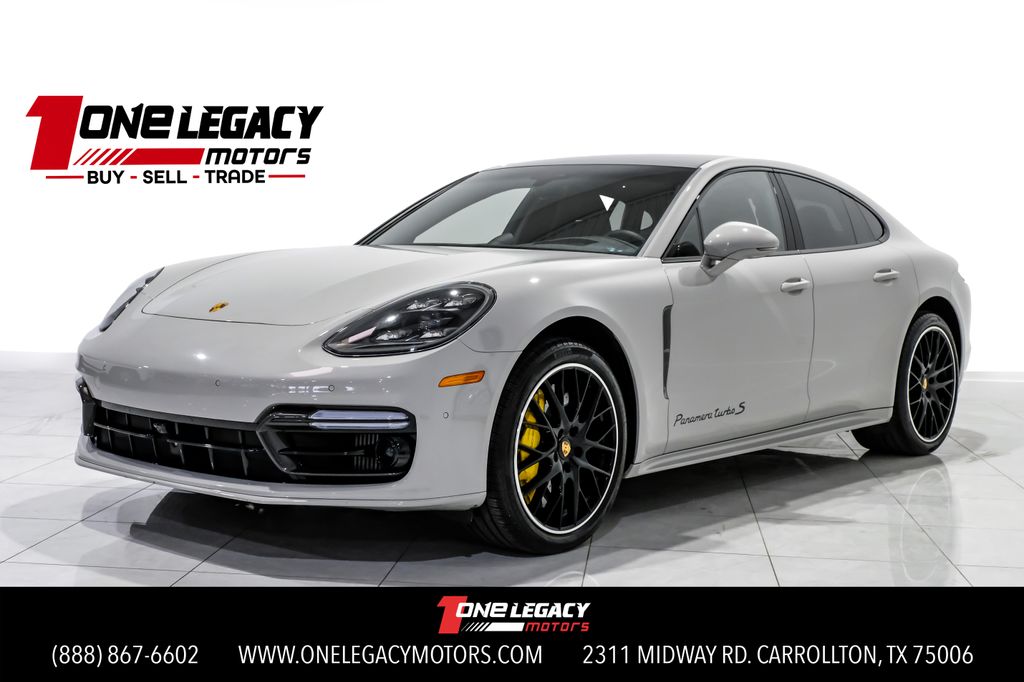 2023 Porsche Panamera Turbo S's photo