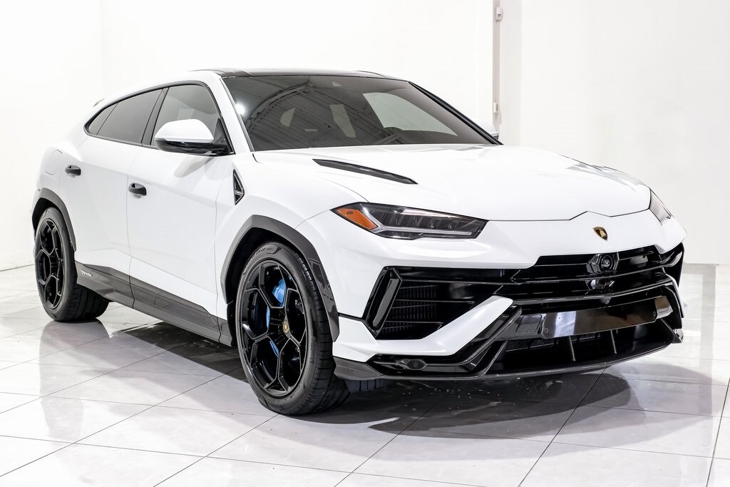 2024 Lamborghini Urus Performante photo 3