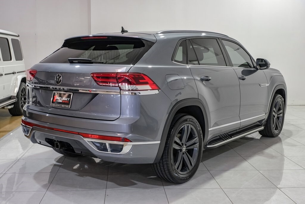 2020 Volkswagen Atlas Cross Sport SE photo 3