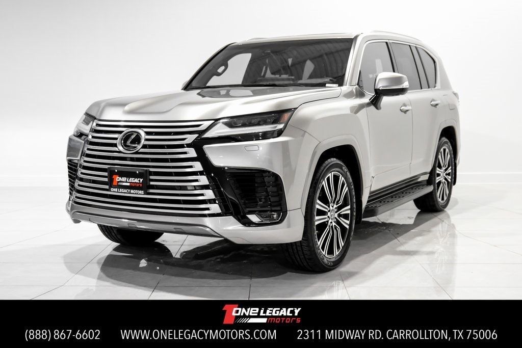 2022 Lexus LX Luxury's photo