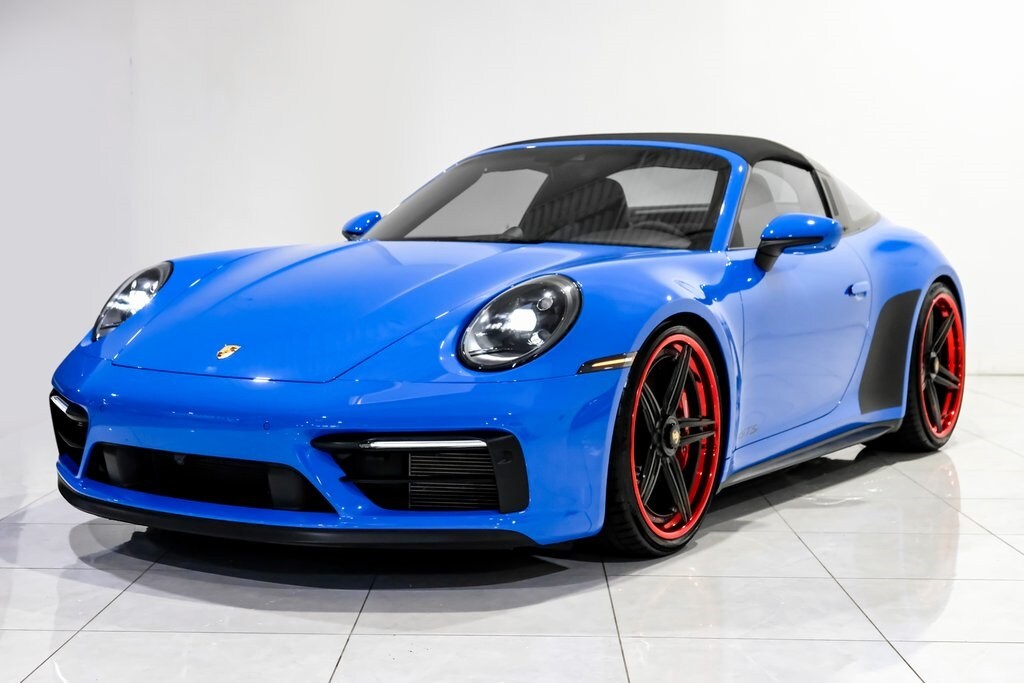 2022 Porsche 911 Targa 4 GTS photo 2