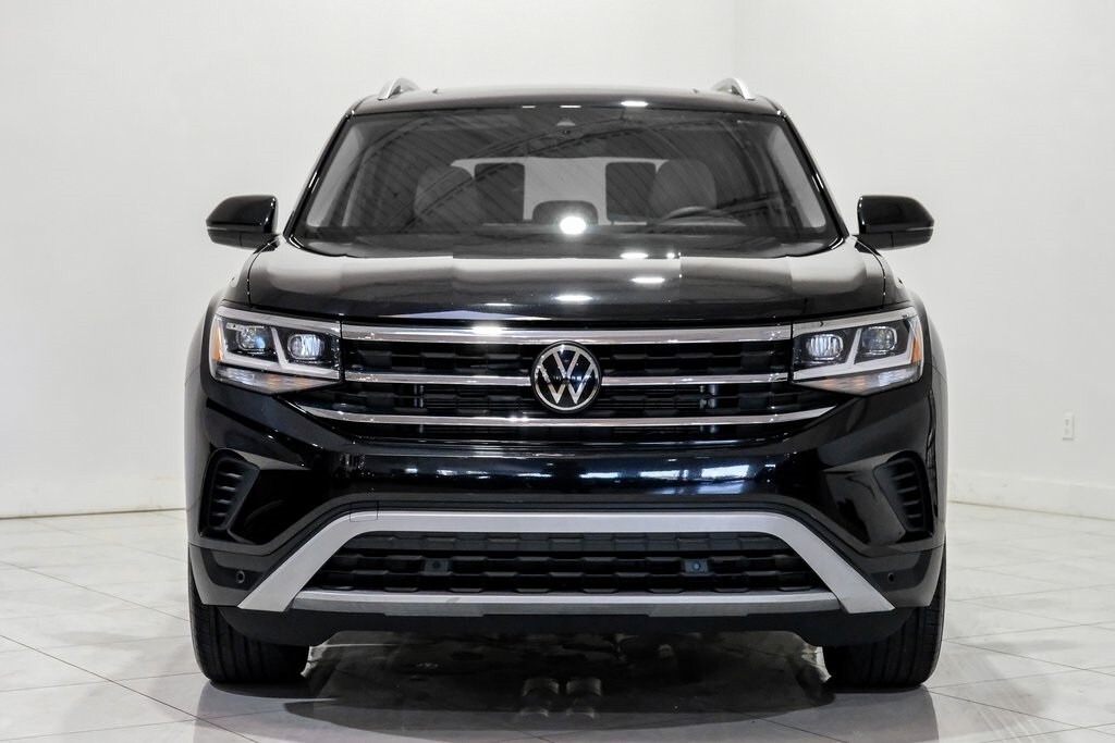 2023 Volkswagen Atlas SEL photo 2