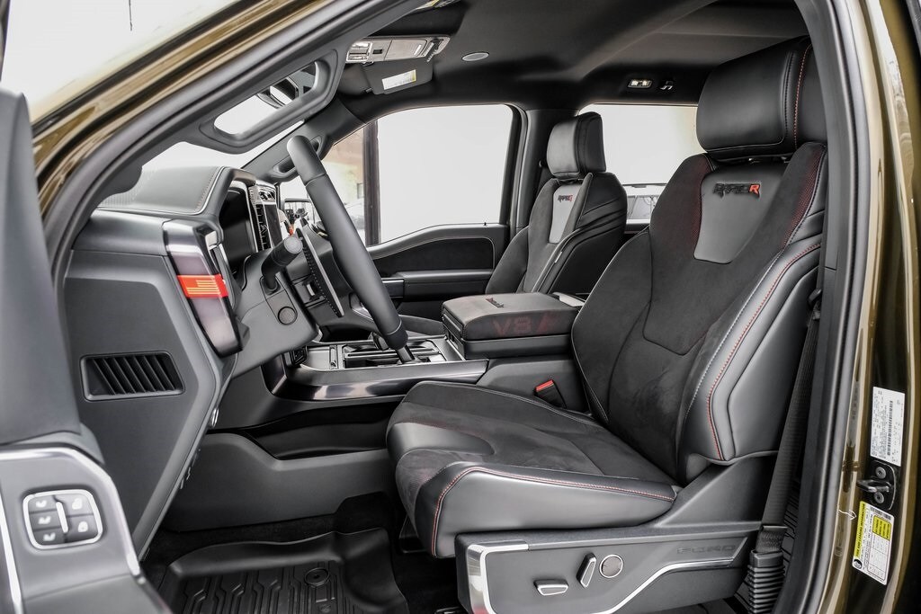 2025 Ford F-150 Raptor photo 3
