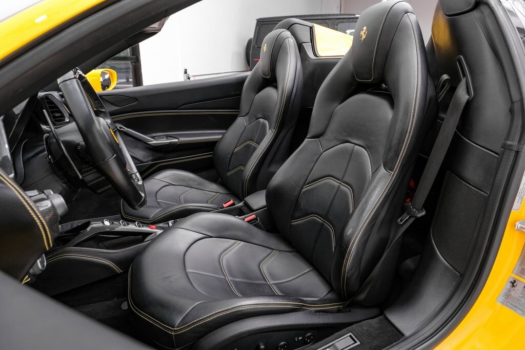 2017 Ferrari 488 Spider photo 3