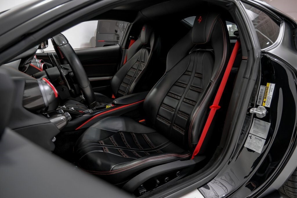 2019 Ferrari 812 Superfast photo 4