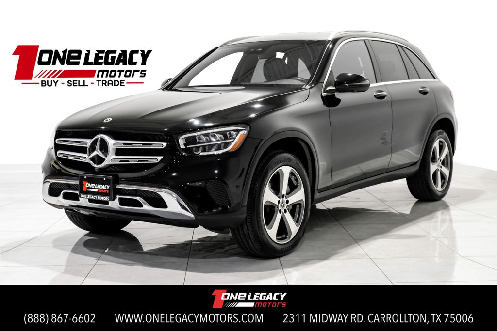 2022 Mercedes-Benz GLC GLC 300's photo