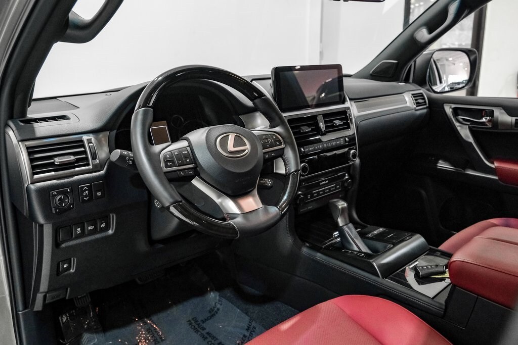 2023 Lexus GX 460 photo 3