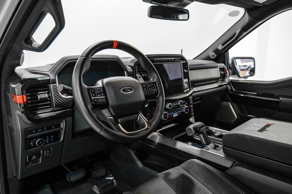 2023 Ford F-150 Raptor photo 3