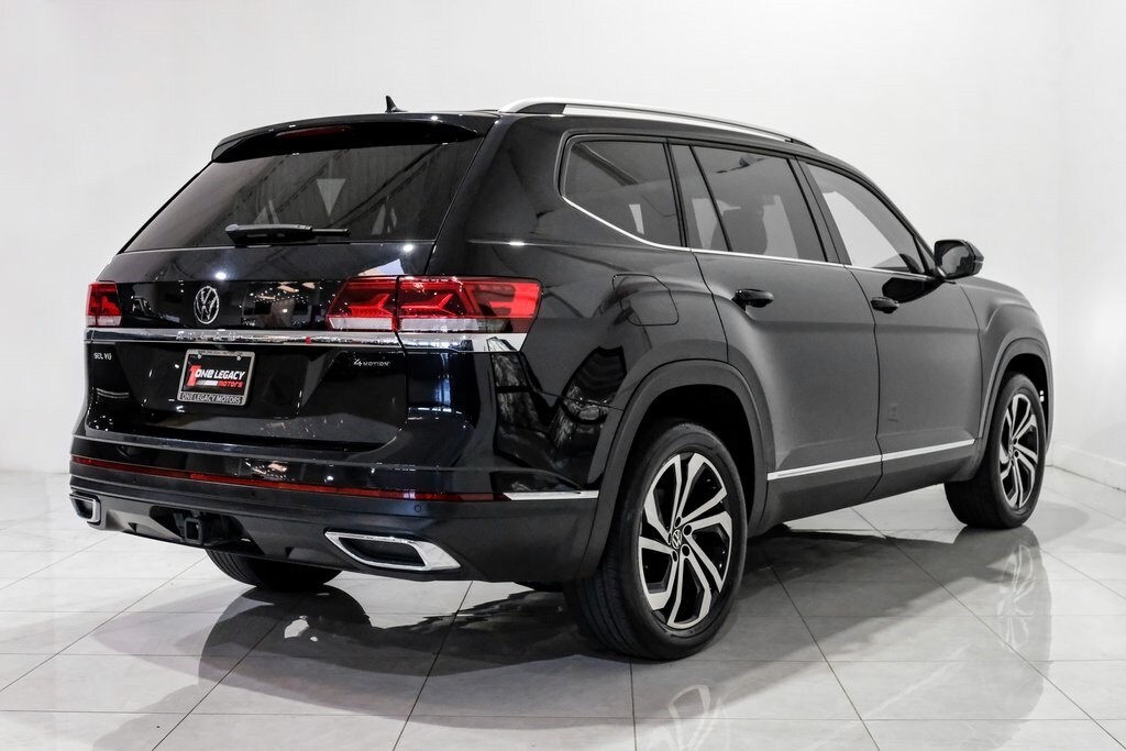2023 Volkswagen Atlas SEL photo 4