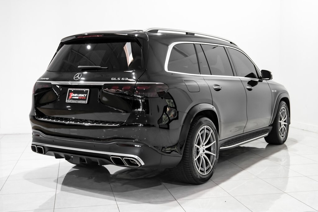 2024 Mercedes Benz GLS 63 AMG photo 3