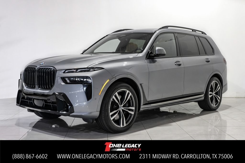 2023 BMW X7 40i's photo