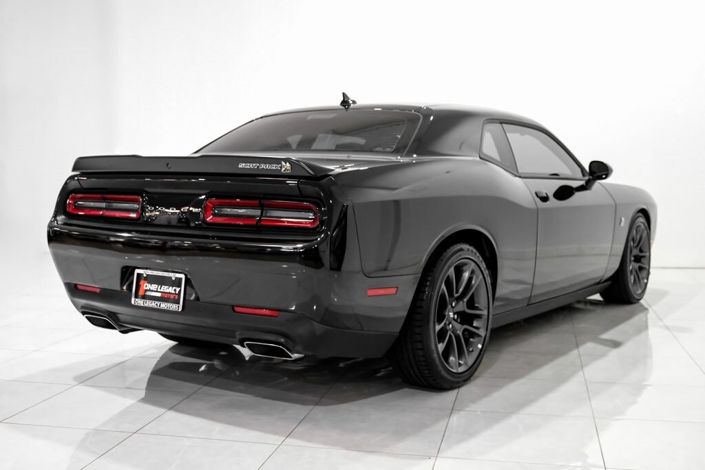 2023 Dodge Challenger R/T Scat Pack photo 4