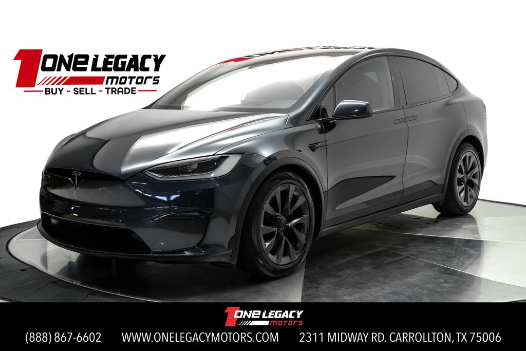 2024 Tesla Model X Long Range's photo