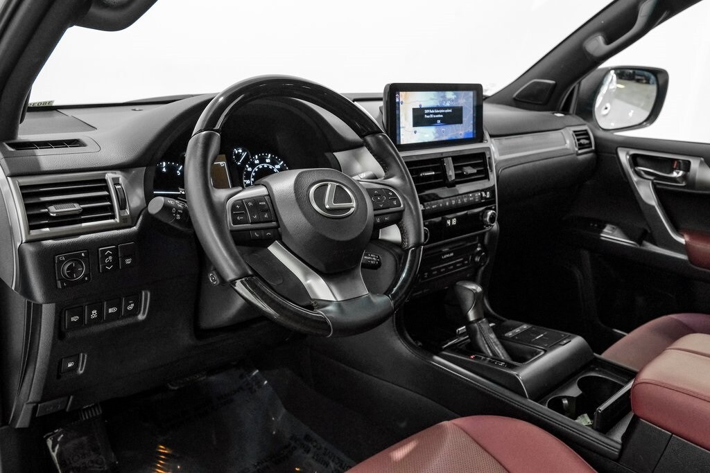 2023 Lexus GX 460 photo 3