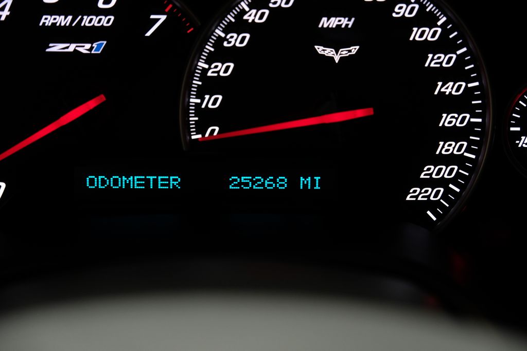 2011 Chevrolet Corvette ZR1 - Photo 21