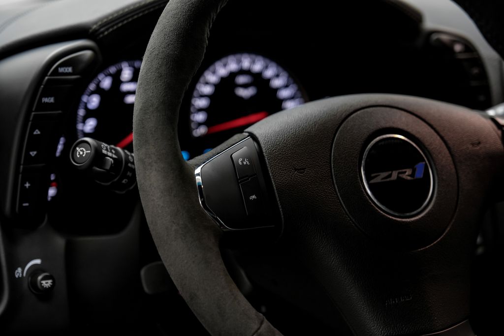 2011 Chevrolet Corvette ZR1 - Photo 18