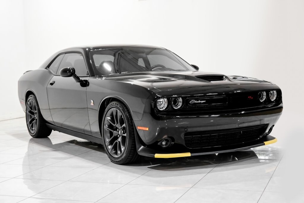 2023 Dodge Challenger R/T Scat Pack photo 3