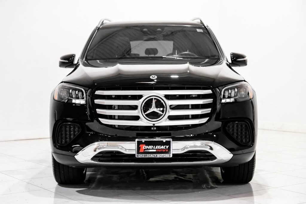 2024 Mercedes Benz GLS 450 4MATIC photo 2