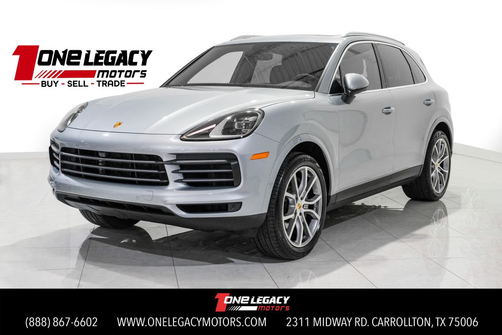 2023 Porsche Cayenne Platinum Edition's photo