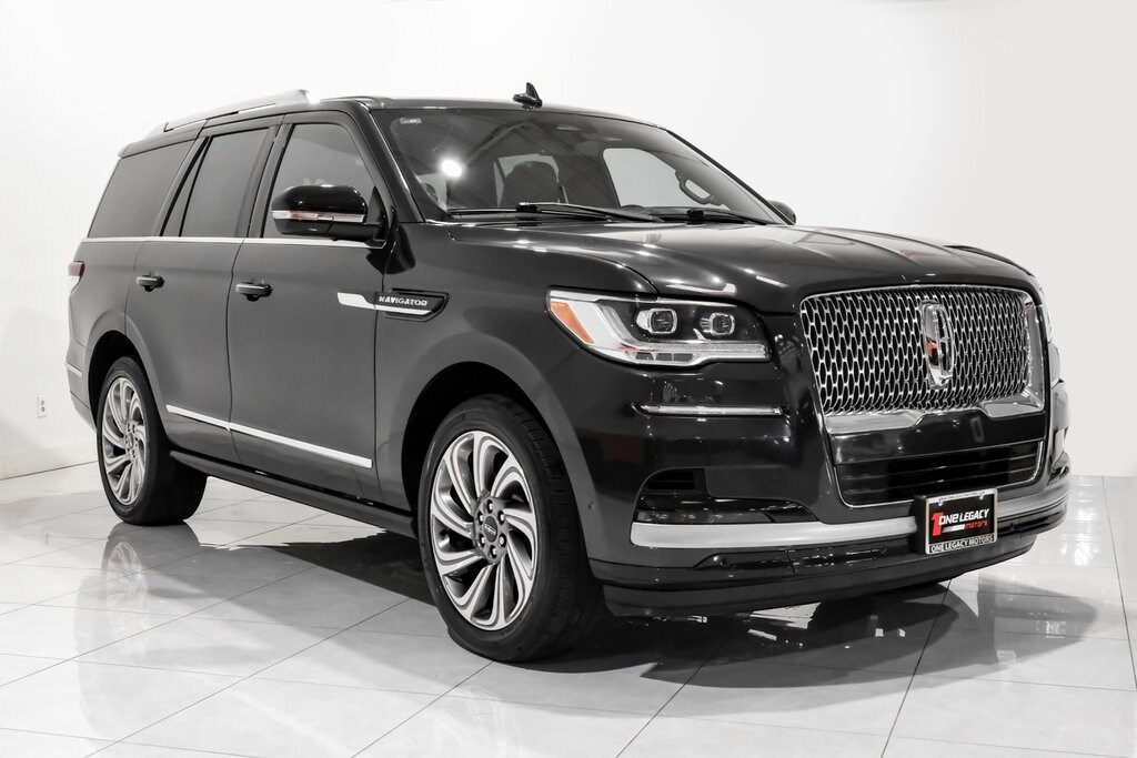 2023 Lincoln Navigator Reserve photo 3