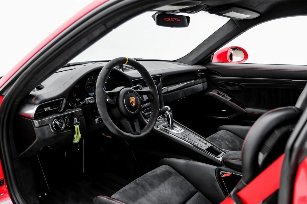 2019 Porsche 911 GT2 RS photo 3