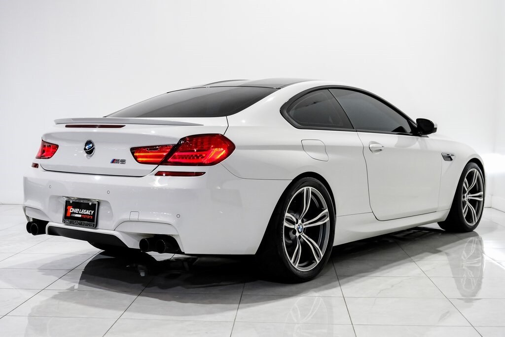 2017 Bmw M6 Coupe photo 4