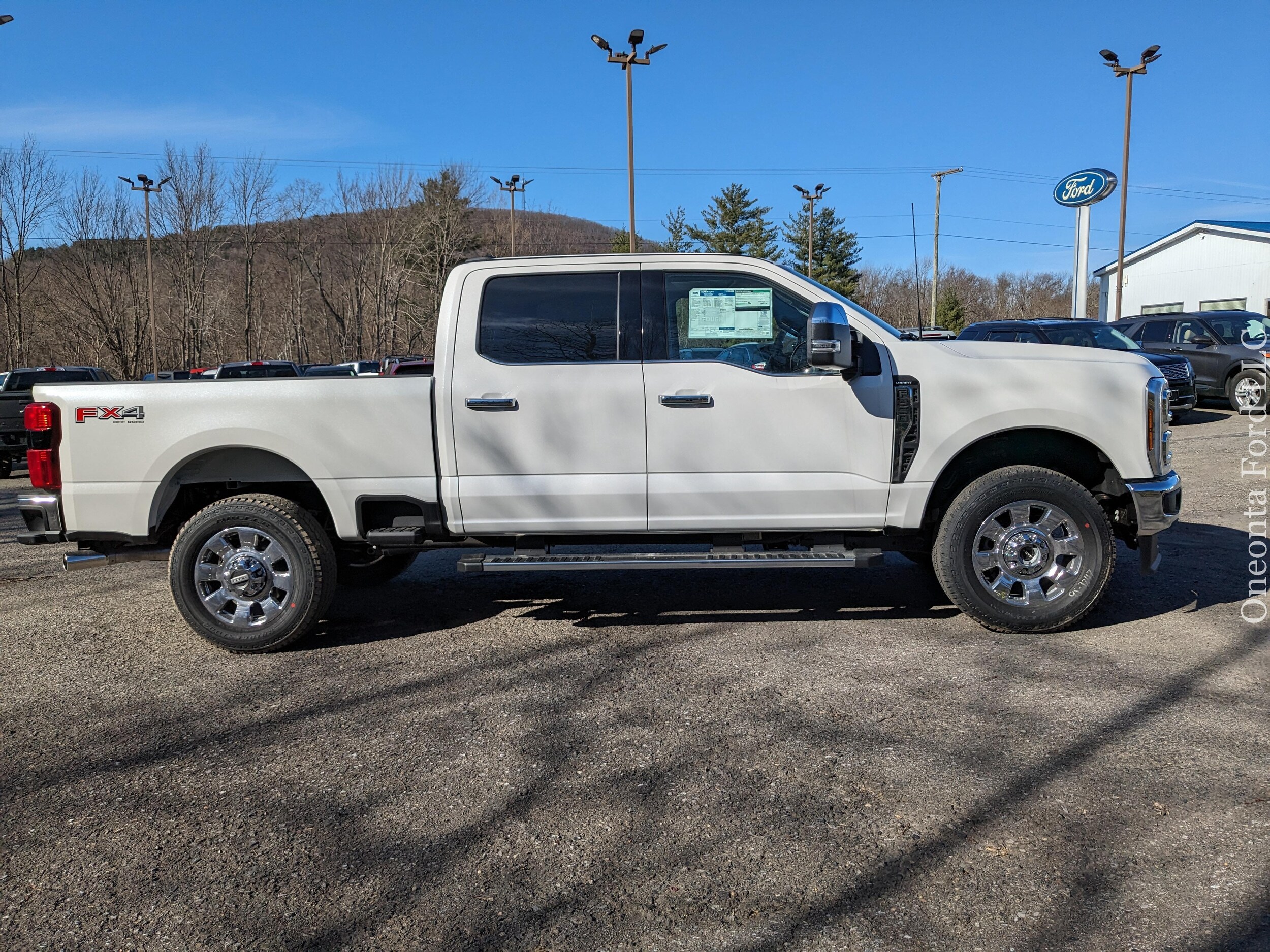 2025 Ford F-350 photo 2