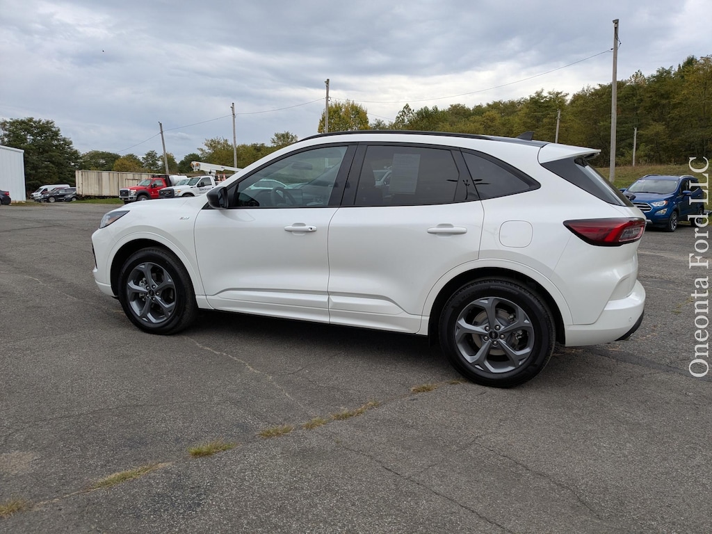 Used 2023 Ford Escape ST-Line All-Wheel Drive with Locking and Limited-Slip Diff
