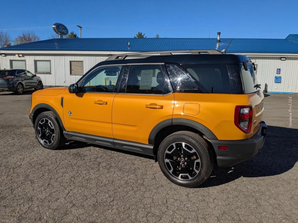 Used 2022 Ford Bronco Sport Outer Banks Four-Wheel Drive with Locking Differential