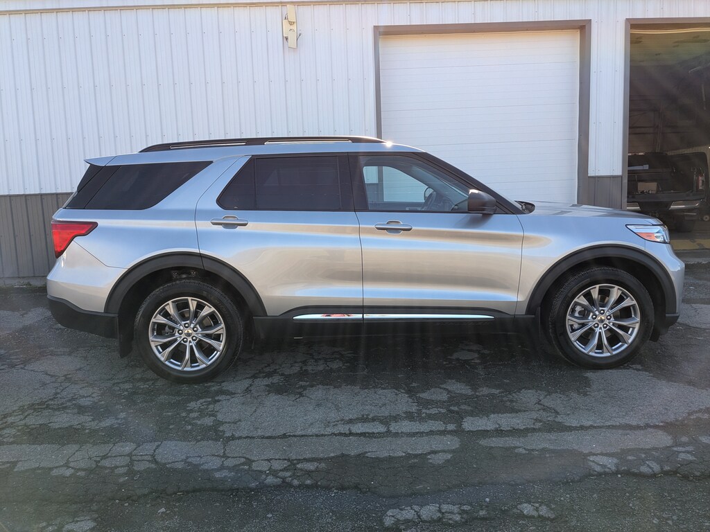 Used 2022 Ford Explorer XLT Four-Wheel Drive with Locking Differential