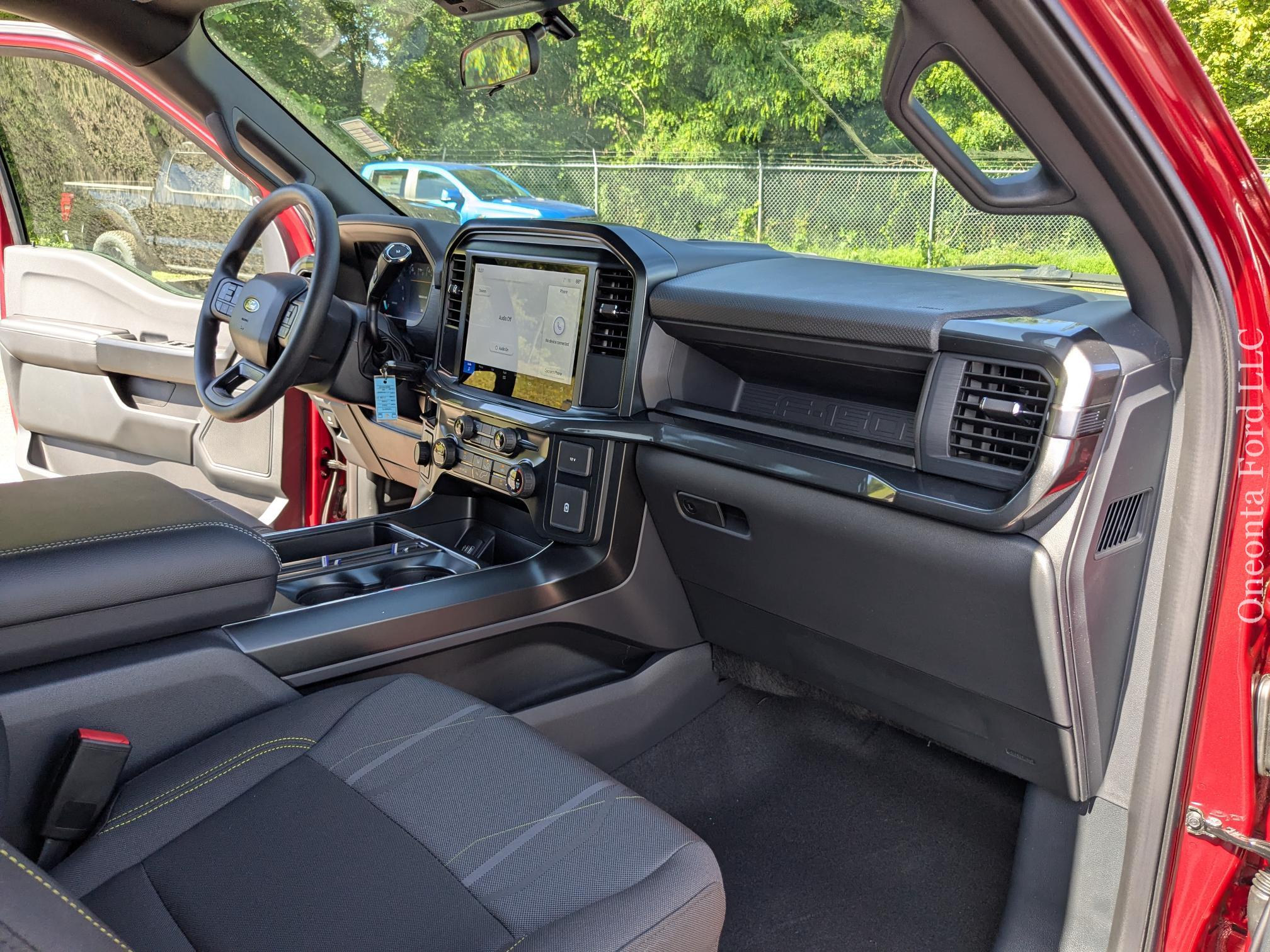 2025 Ford F-150 STX - Photo 20