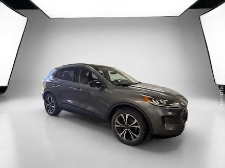 2022 Ford Escape SE All-Wheel Drive with Locking and Limited-Slip Diff