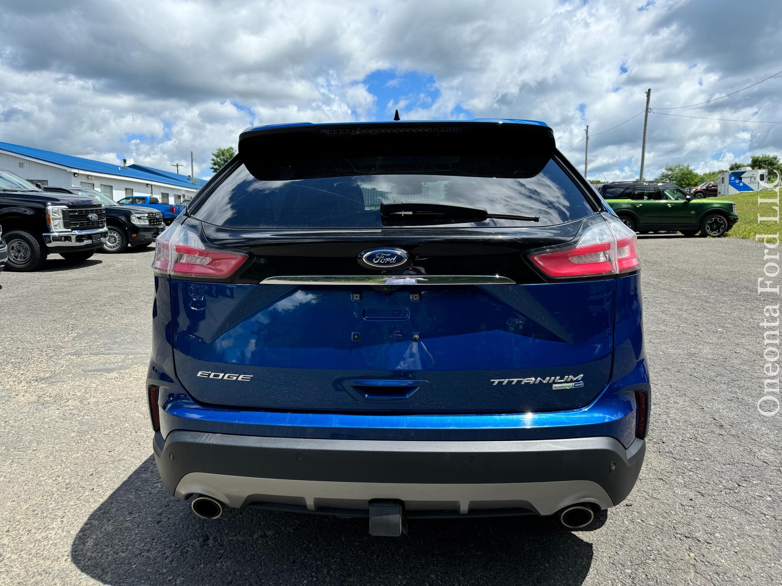 2020 Ford Edge Titanium photo 3