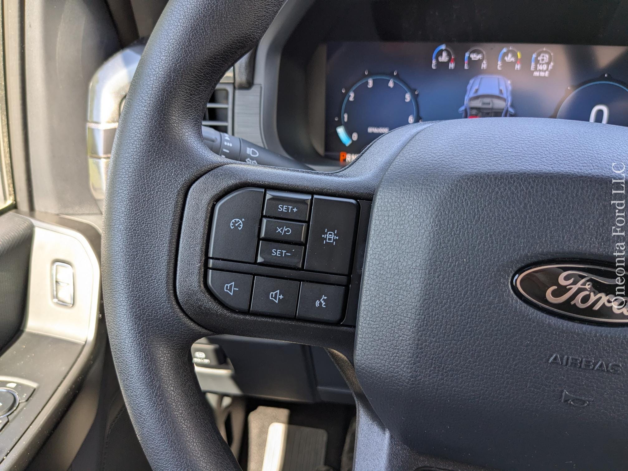 2025 Ford F-150 STX - Photo 25