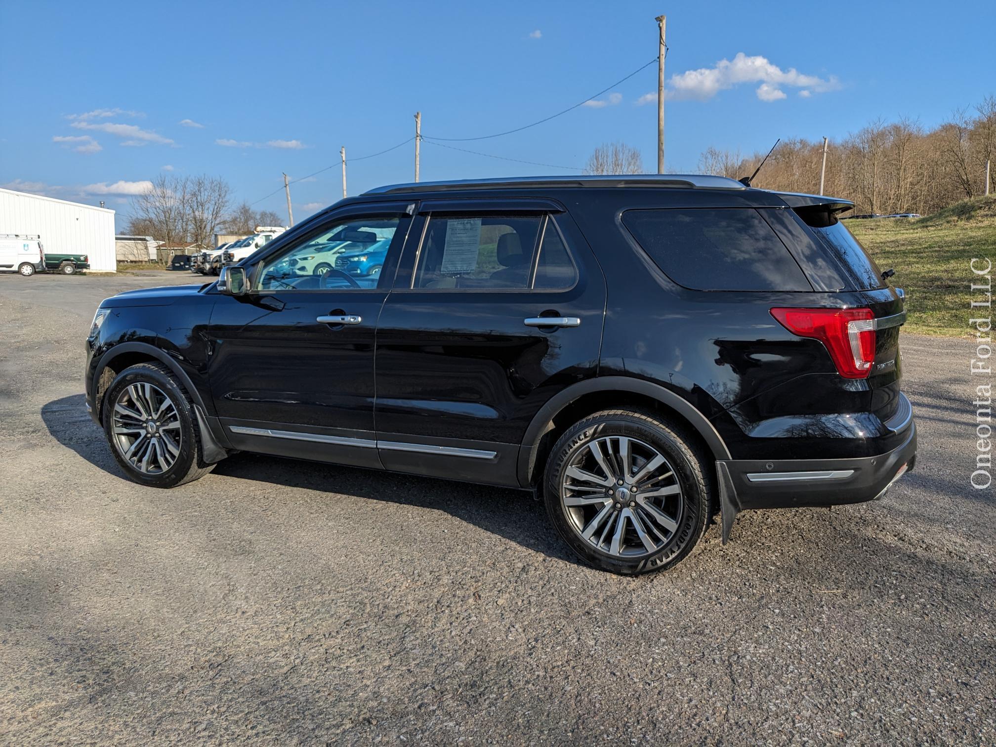 2018 Ford Explorer Platinum photo 3